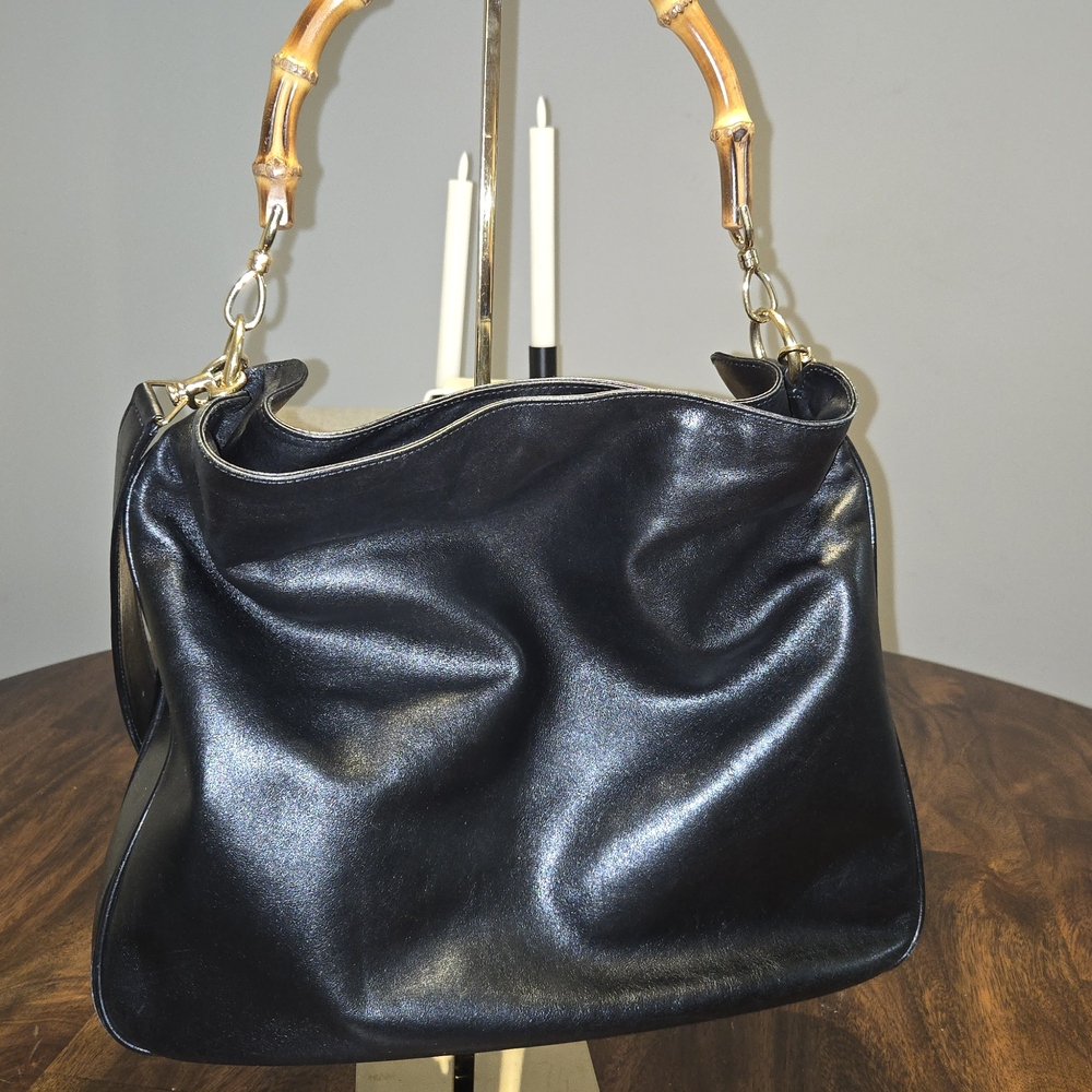 Gucci Bamboo Leather Bag w/strap 🖤 sold as is